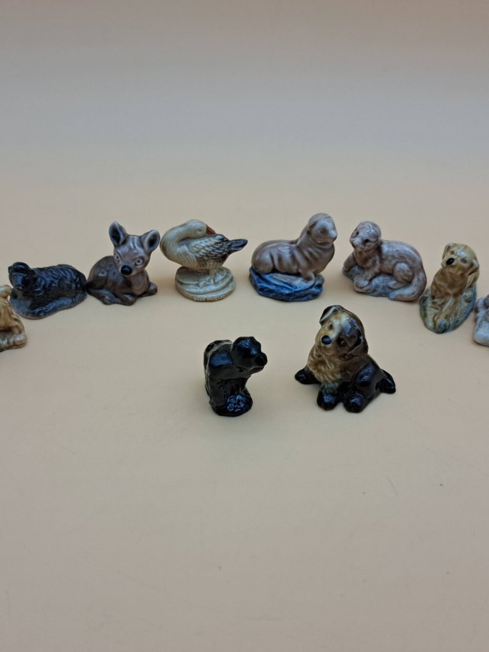 10 Wade Whimsies Figurines -Includes Gorilla